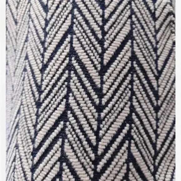 Zara Trafaluc Black & White  Herringbone Stretch Skirt Size Small - Picture 8 of 8